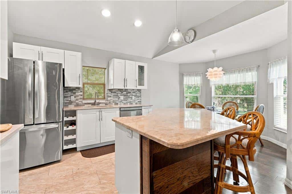 590 6th St, Naples, photo 41