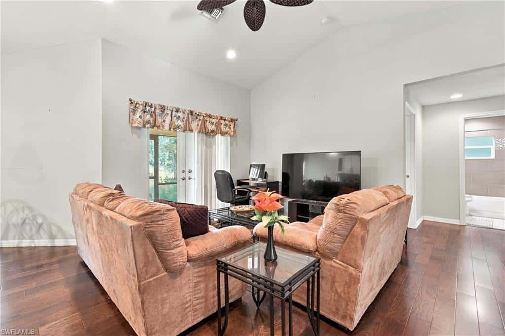 590 6th St, Naples, photo 40