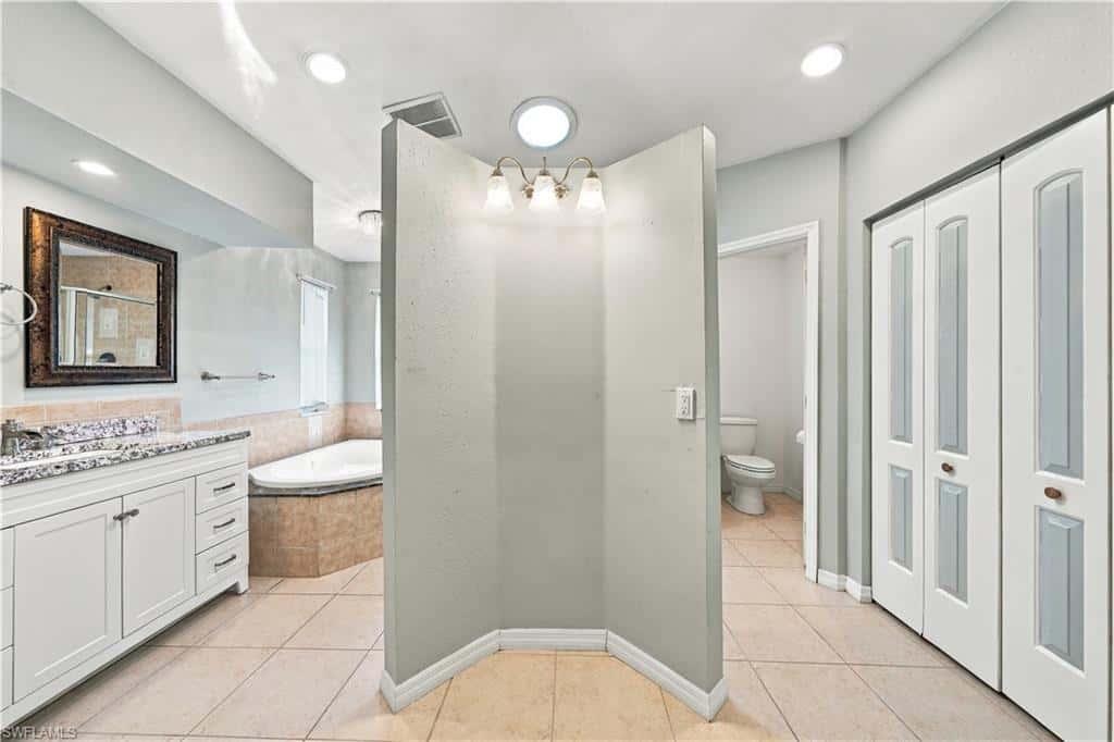 590 6th St, Naples, photo 21