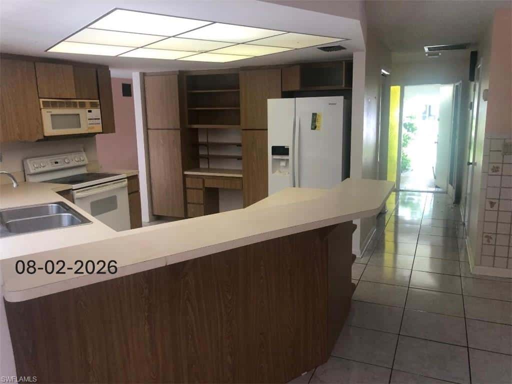 224 Pine Valley Cir, Naples, photo 10