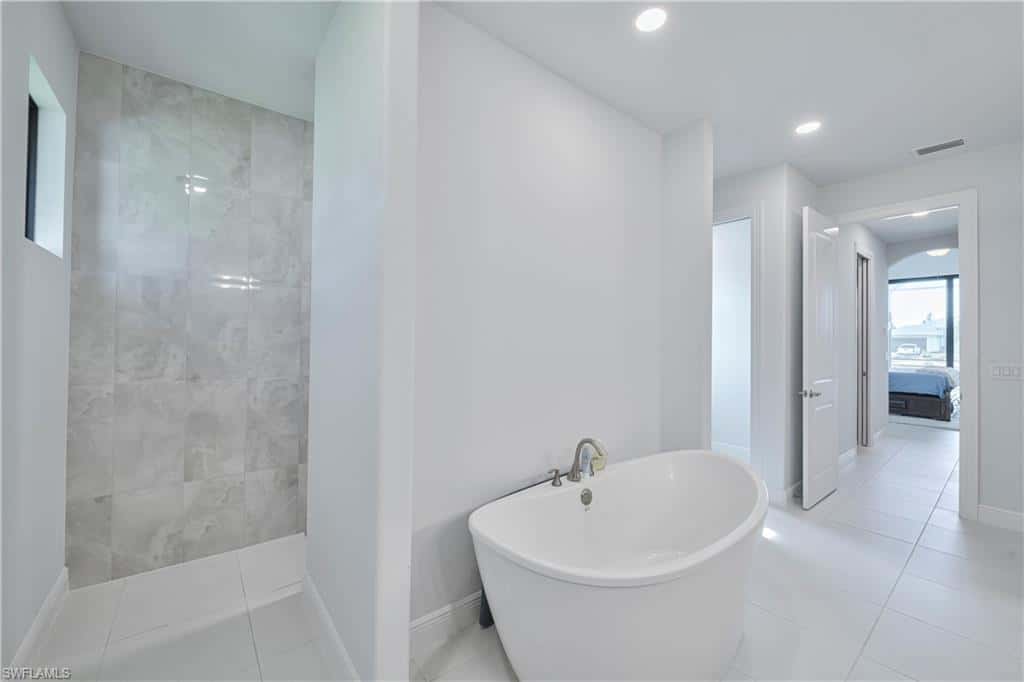1806 39th Ter, Cape Coral, photo 39