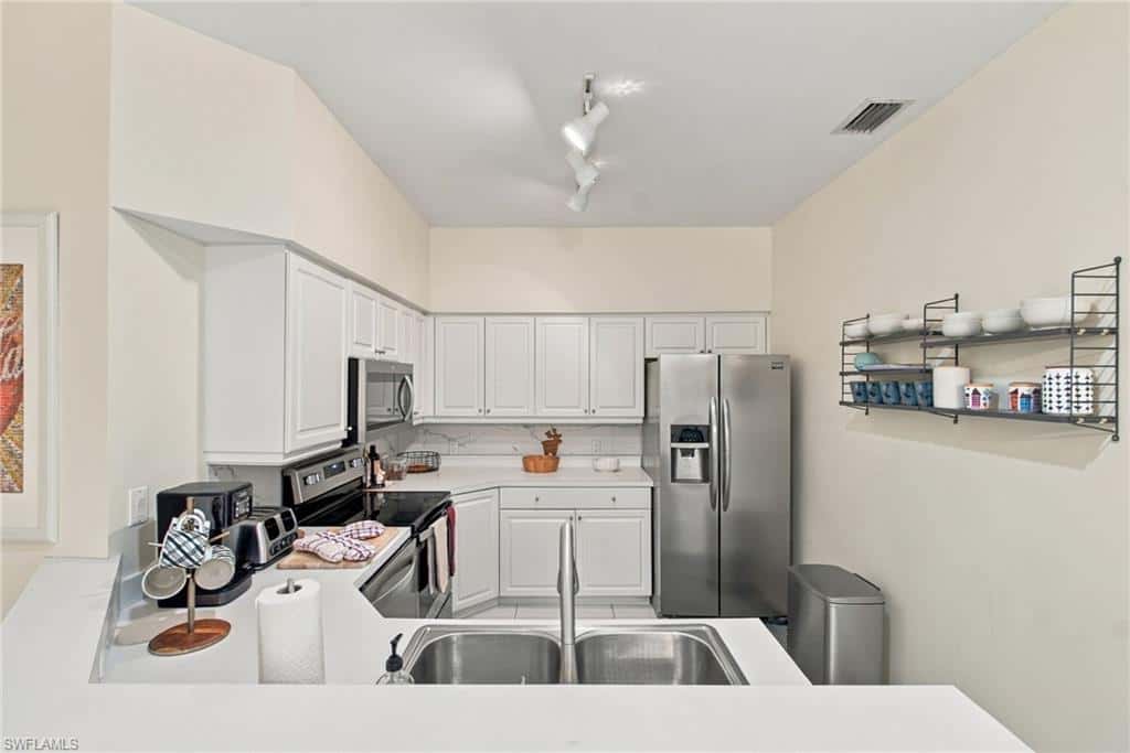 2145 Cay Lagoon Dr #322, Naples, photo 9