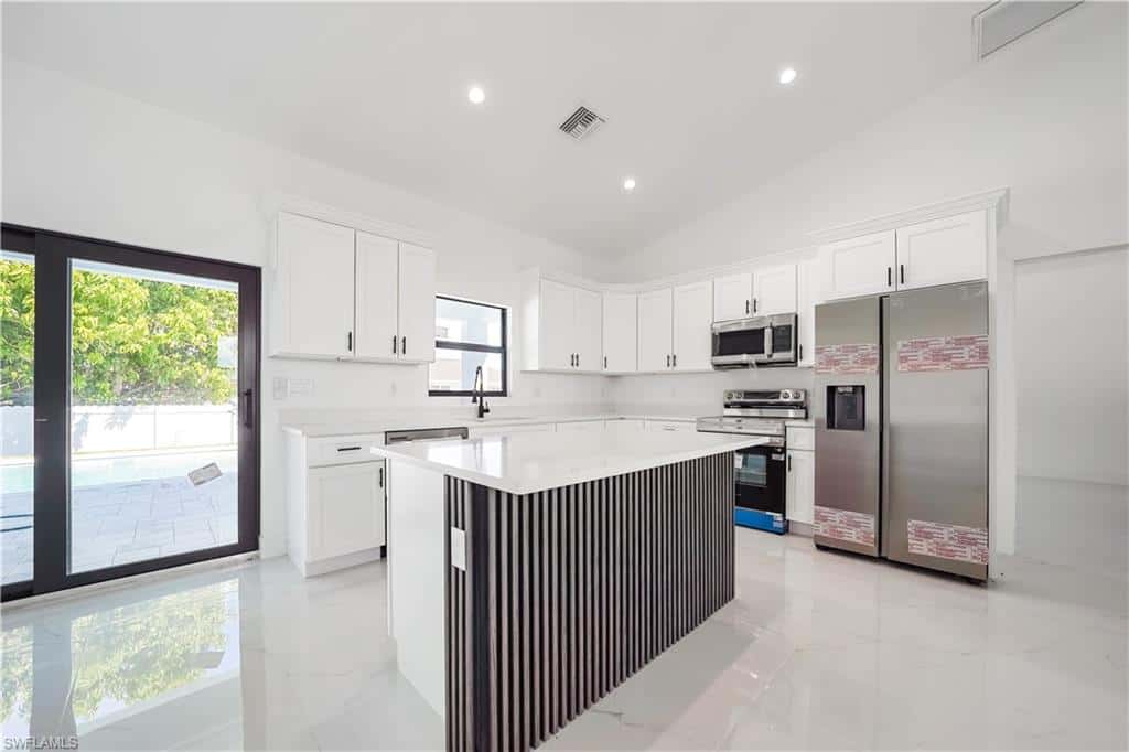 2709 5th Ter, Cape Coral, photo 9
