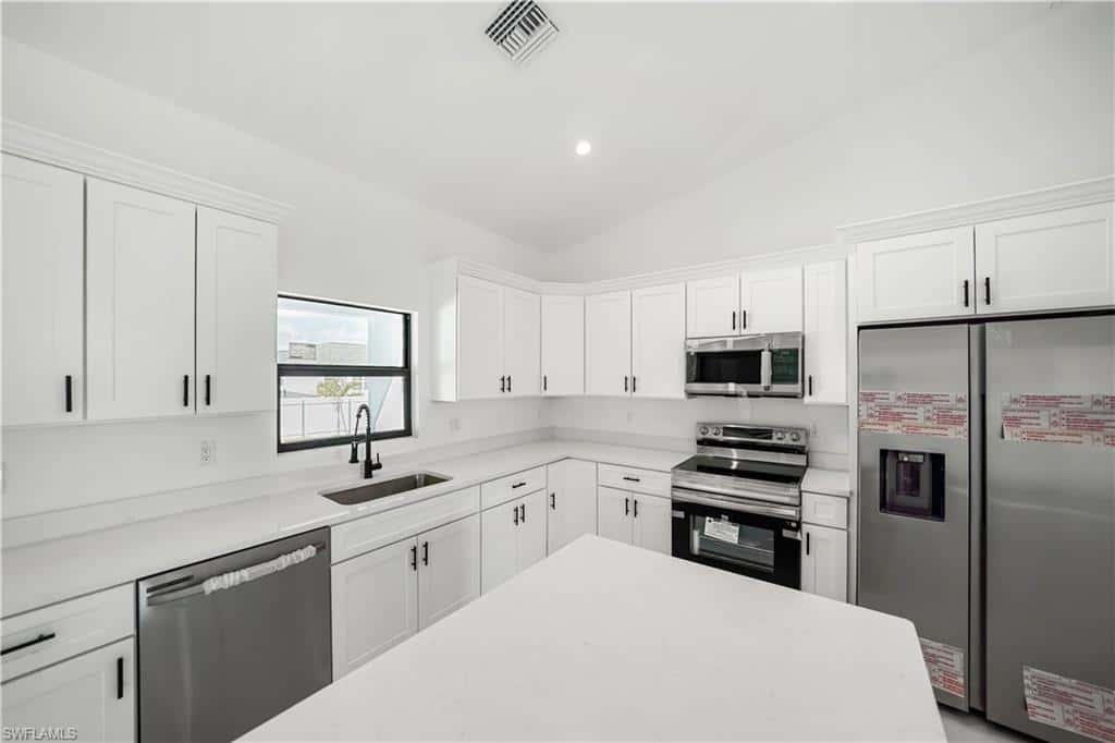 2709 5th Ter, Cape Coral, photo 10