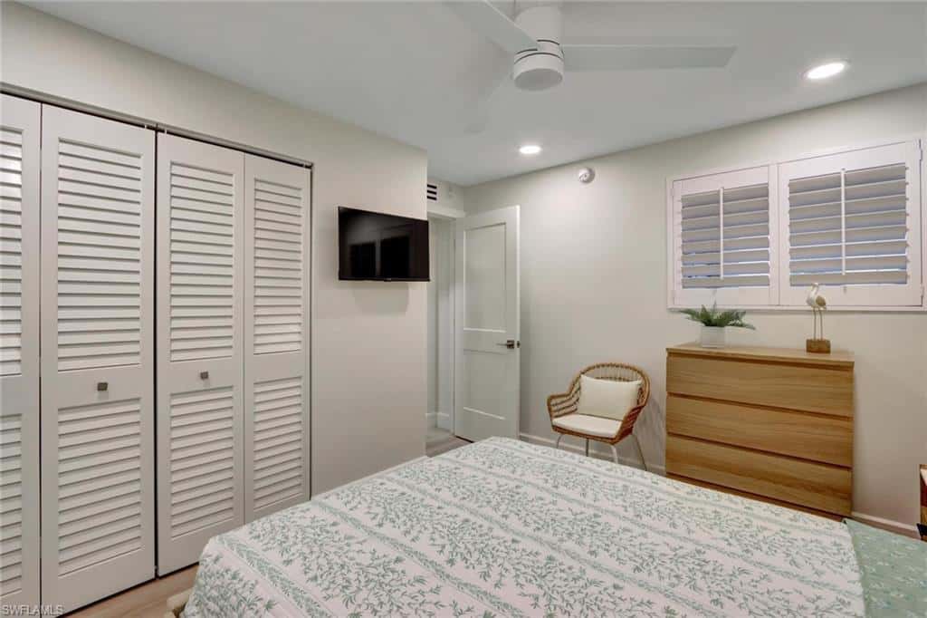 1300 Gulf Shore Blvd #110, Naples, photo 12