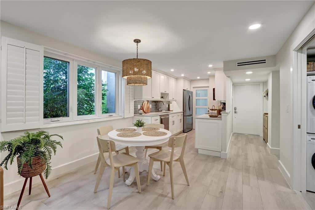 1300 Gulf Shore Blvd #110, Naples, photo 7