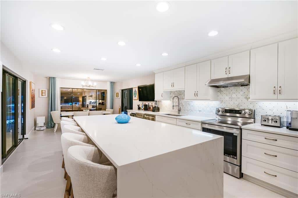 7337 Lake Dr, Fort Myers, photo 6