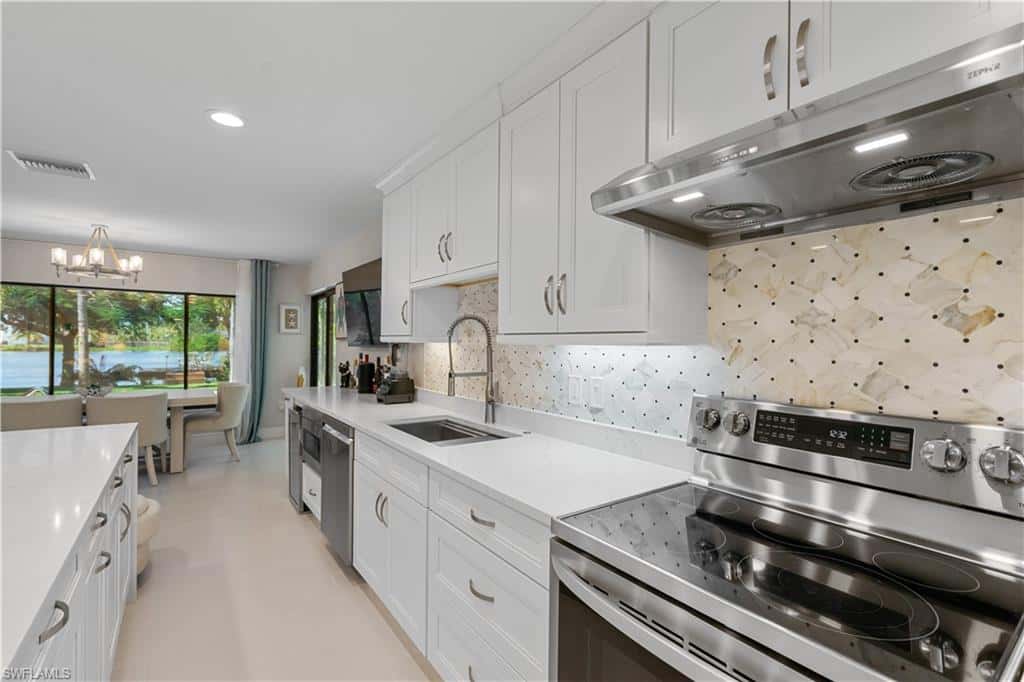 7337 Lake Dr, Fort Myers, photo 16