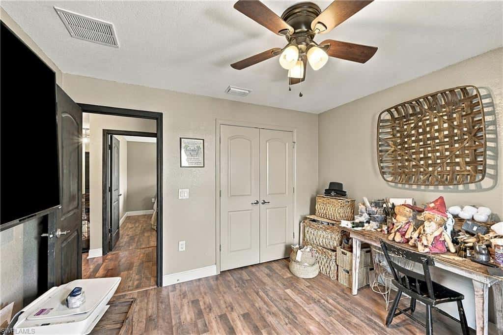 2301 33rd Ln, Cape Coral, photo 32