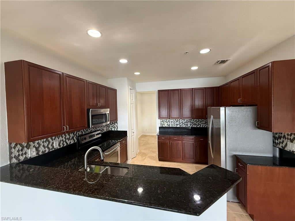 1370 Mariposa Cir #22105, Naples, photo 8