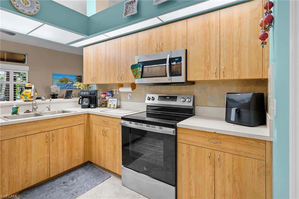 619 Parkdale Blvd, Lehigh Acres, photo 13