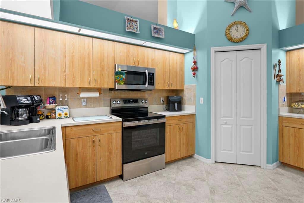 619 Parkdale Blvd, Lehigh Acres, photo 17