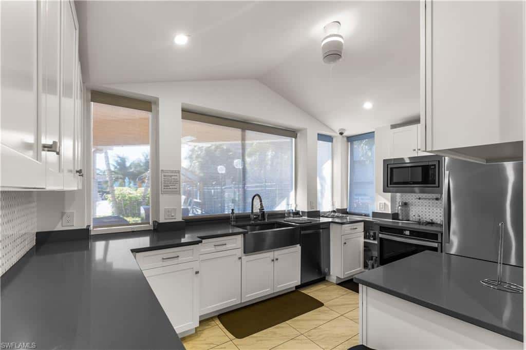 150 Turtle Lake Ct #307, Naples, photo 29