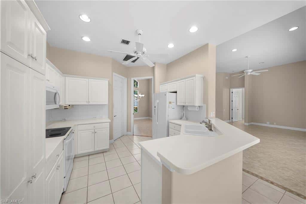 8252 Allendale Ct, Naples, photo 13