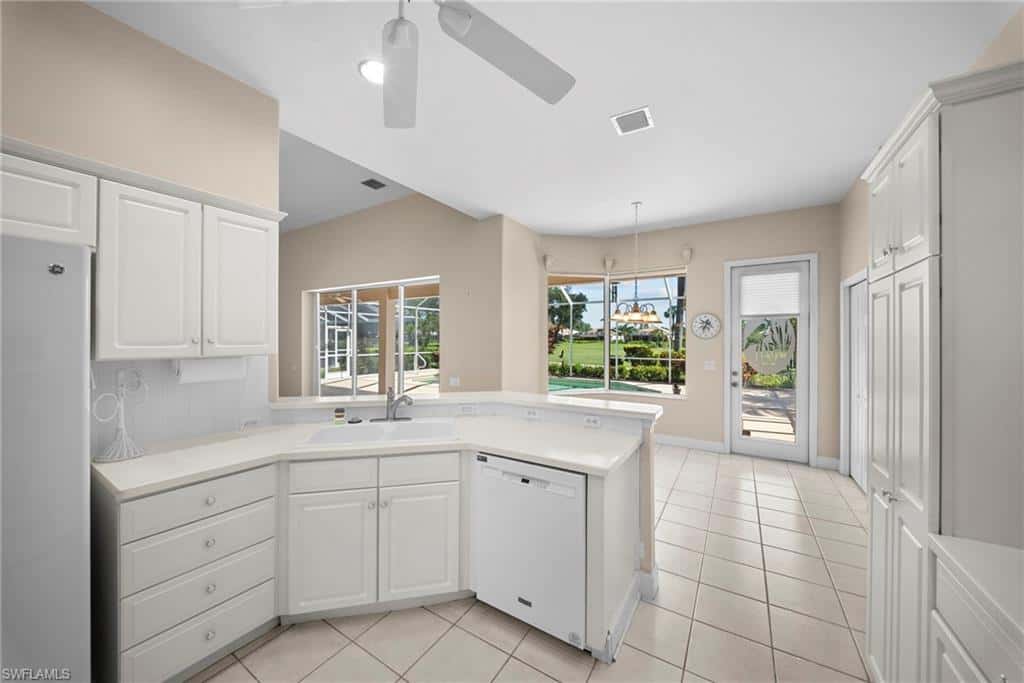 8252 Allendale Ct, Naples, photo 12