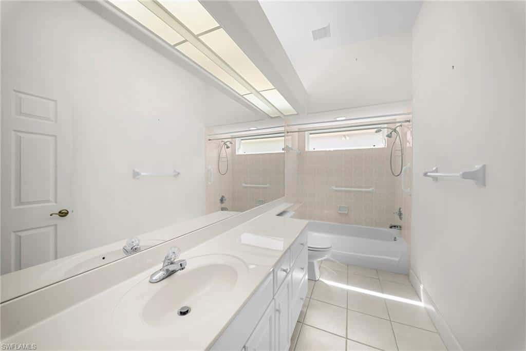 8252 Allendale Ct, Naples, photo 25