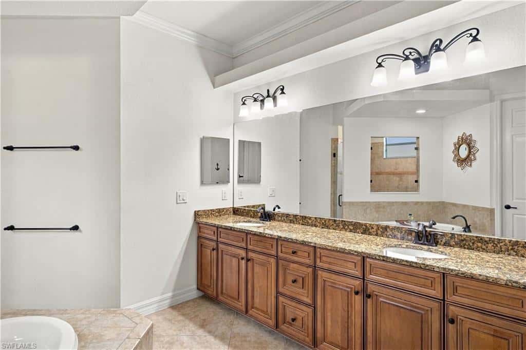 11026 Longwing Dr, Fort Myers, photo 25