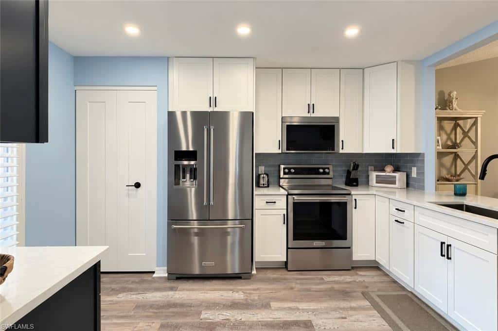 595 Mardel Dr #408, Naples, photo 6