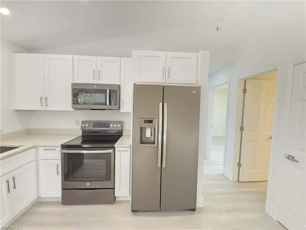 687 Grove Dr, Naples, photo 6