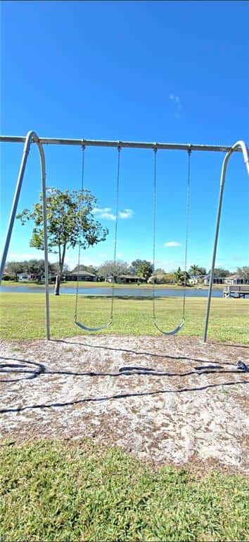 687 Grove Dr, Naples, photo 32