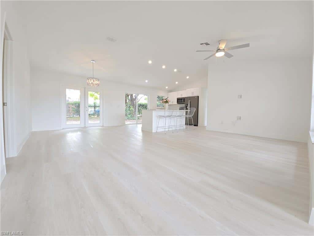 687 Grove Dr, Naples, photo 5