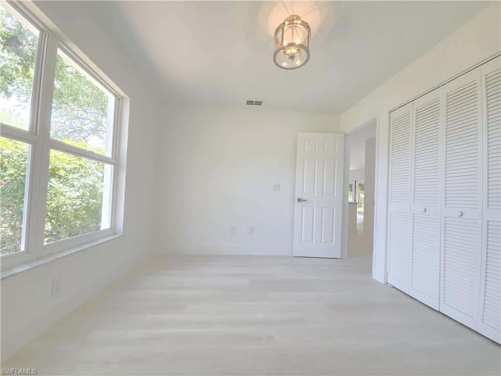 687 Grove Dr, Naples, photo 9