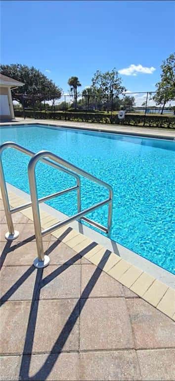 687 Grove Dr, Naples, photo 24