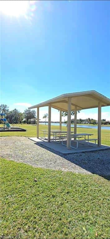 687 Grove Dr, Naples, photo 29