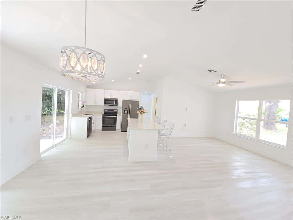 687 Grove Dr, Naples, photo 4