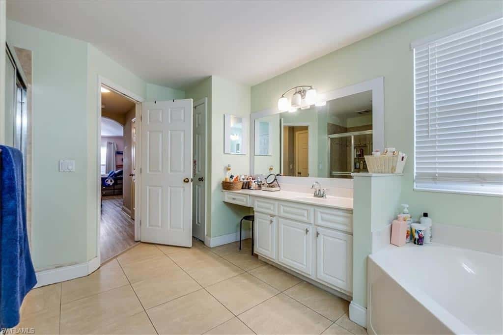 9230 Middle Oak Dr, Fort Myers, photo 14