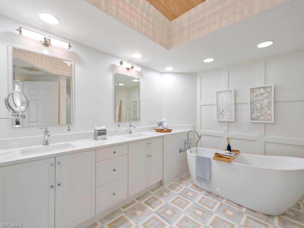 2738 Tiburon Blvd #202, Naples, photo 22