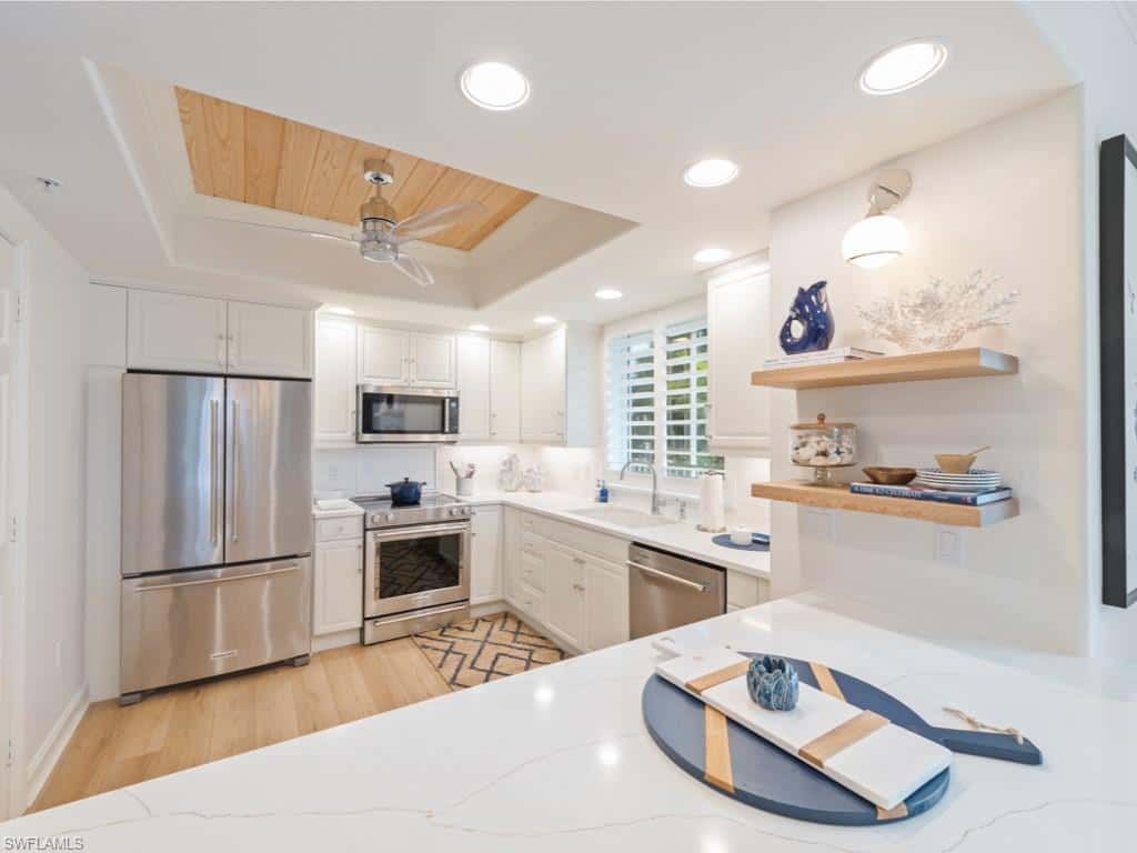 2738 Tiburon Blvd #202, Naples, photo 7