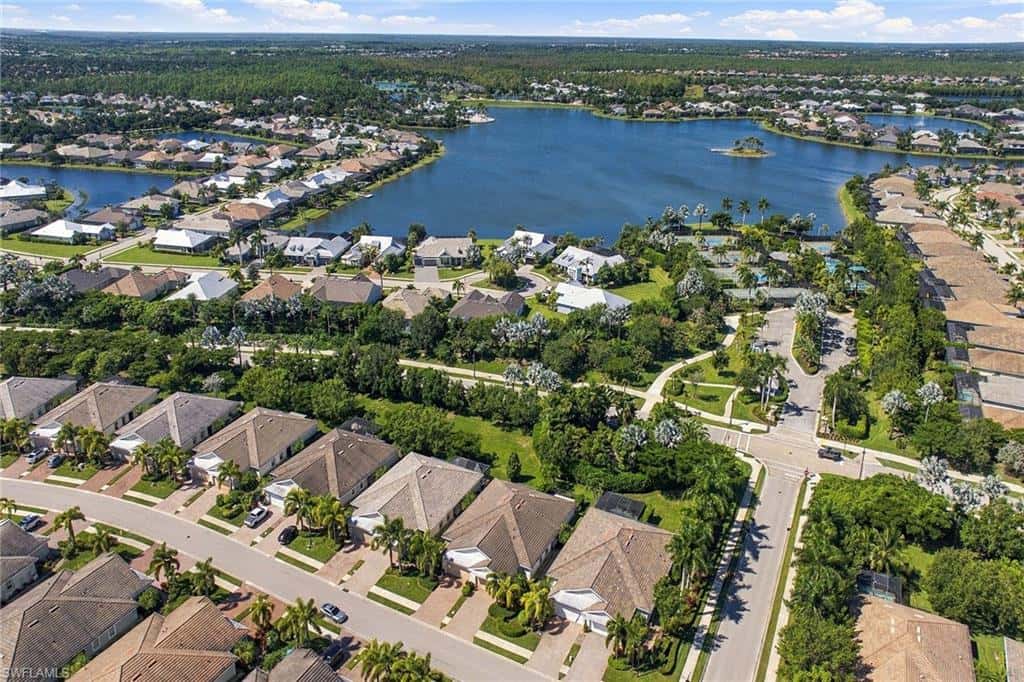14943 Edgewater Cir, Naples, photo 33