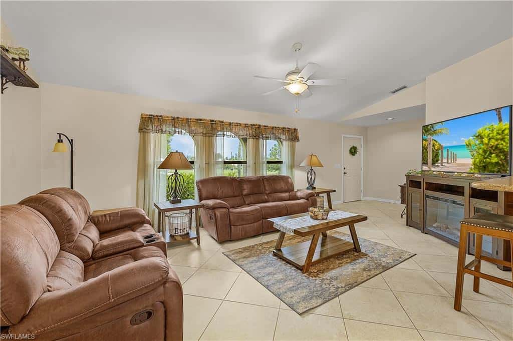 11553 Oakland Dr, Bokeelia, photo 6