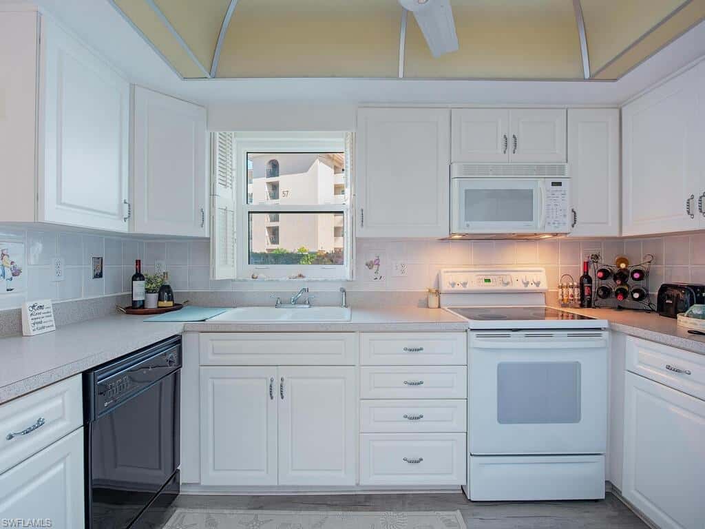 53 High Point Cir #101, Naples, photo 6