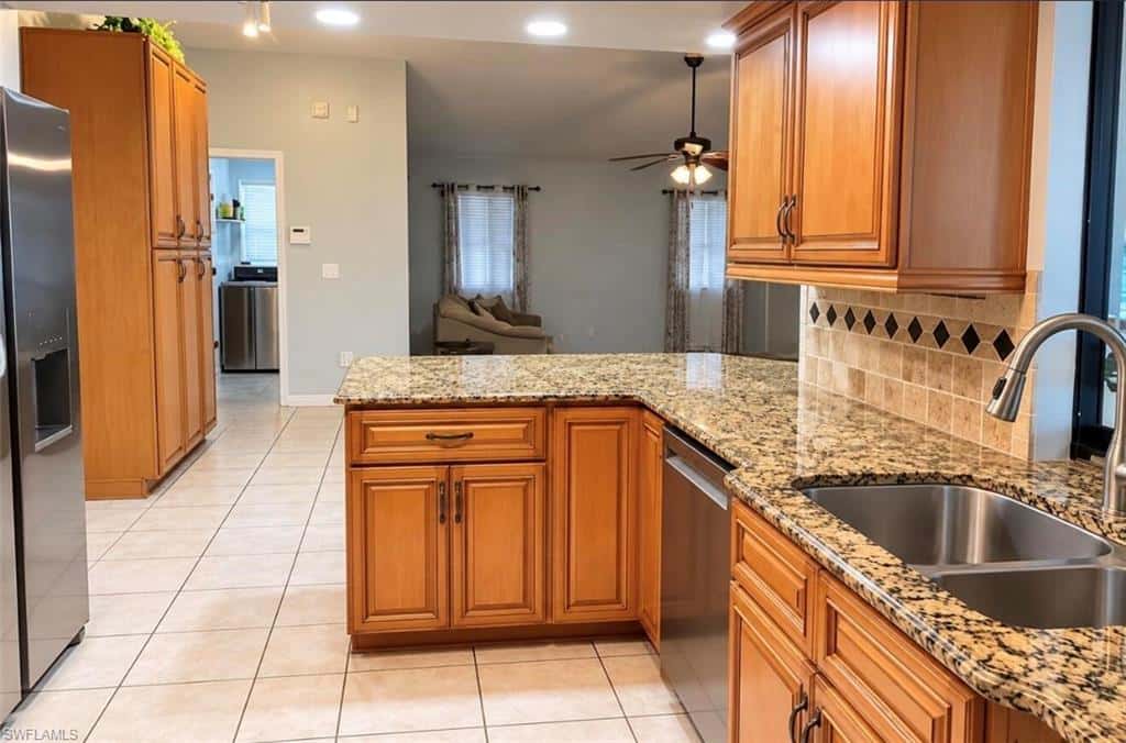 5214 Willow Ct, Cape Coral, photo 11