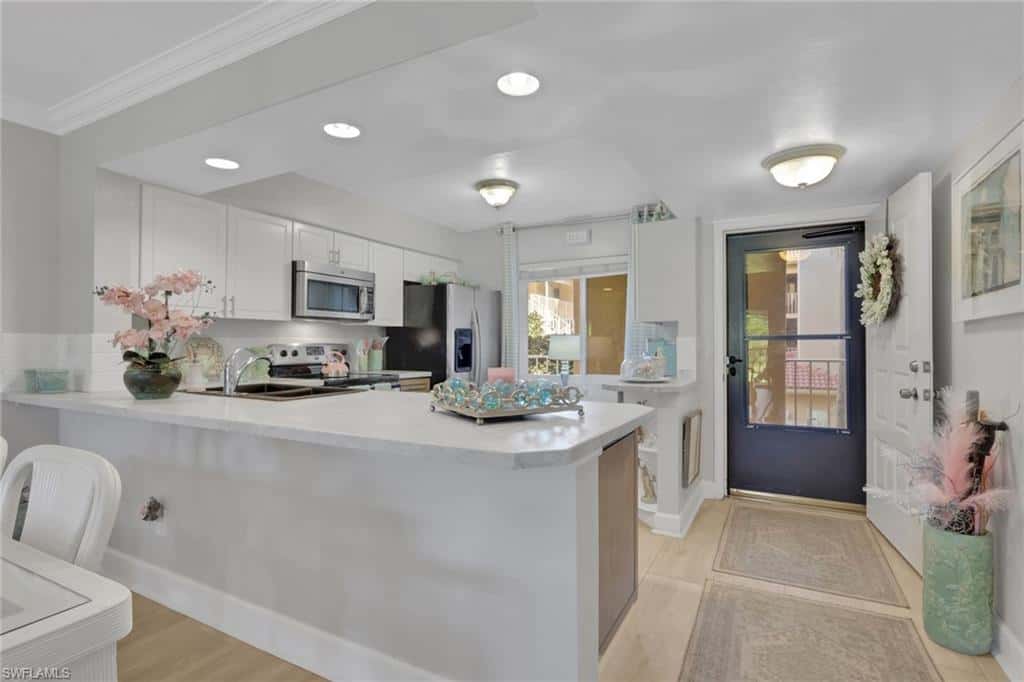 1075 Foxfire Ln #209, Naples, photo 6