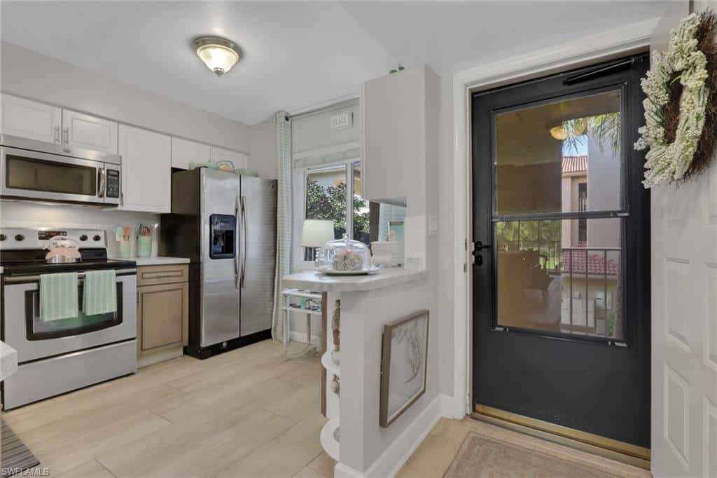 1075 Foxfire Ln #209, Naples, photo 7