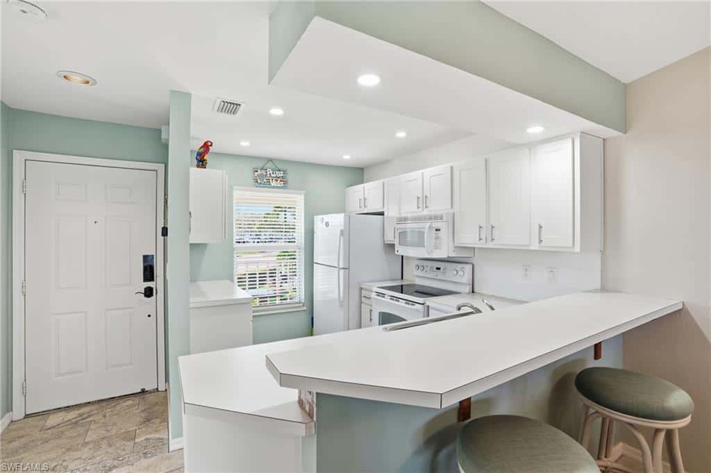 1175 Mainsail Dr #715, Naples, photo 6