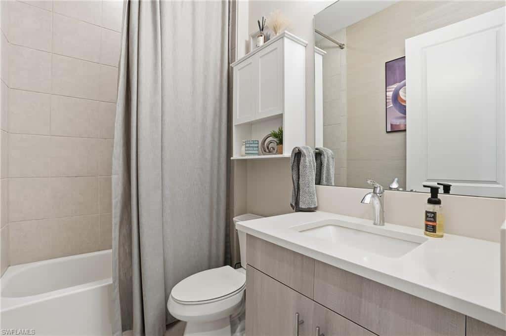 11394 Jacaranda Dr, Naples, photo 32