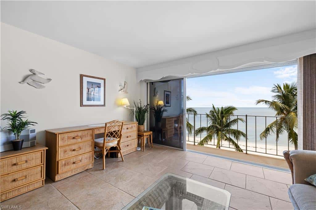 2011 Gulf Shore Blvd #44, Naples, photo 5