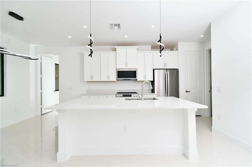 728 La Plata Ave, Lehigh Acres, photo 13
