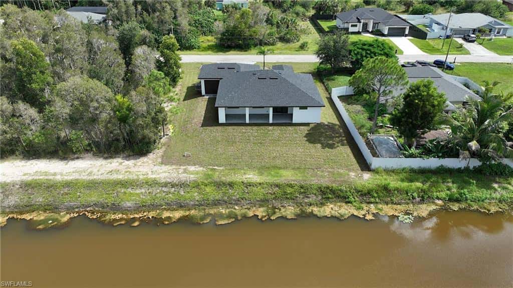 728 La Plata Ave, Lehigh Acres, photo 5