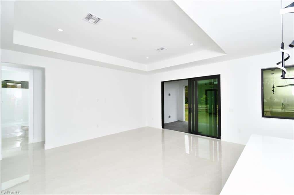 728 La Plata Ave, Lehigh Acres, photo 9