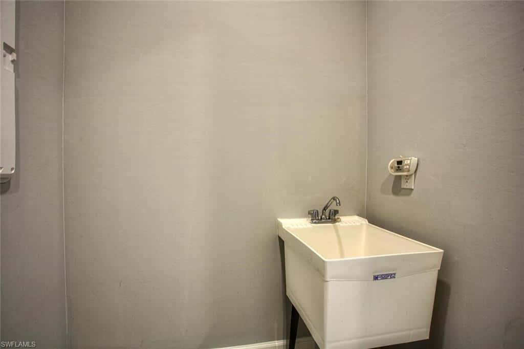20032 Kingmont Dr, Estero, photo 7