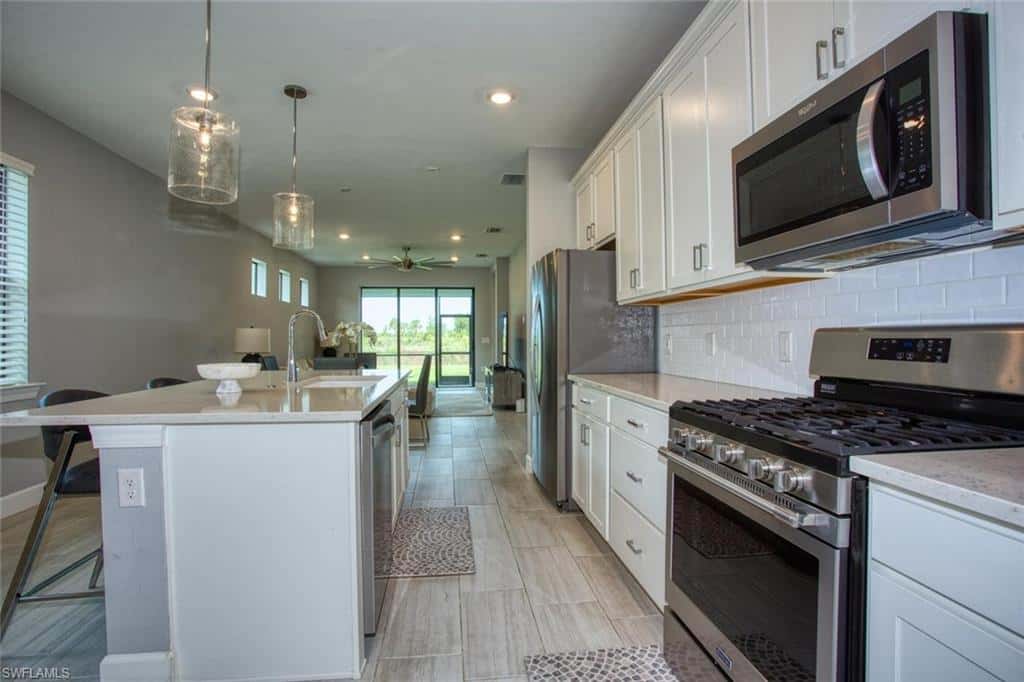 20032 Kingmont Dr, Estero, photo 5
