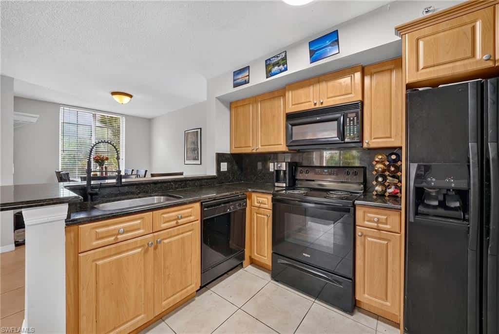 1240 Wildwood Lakes Blvd #101, Naples, photo 10