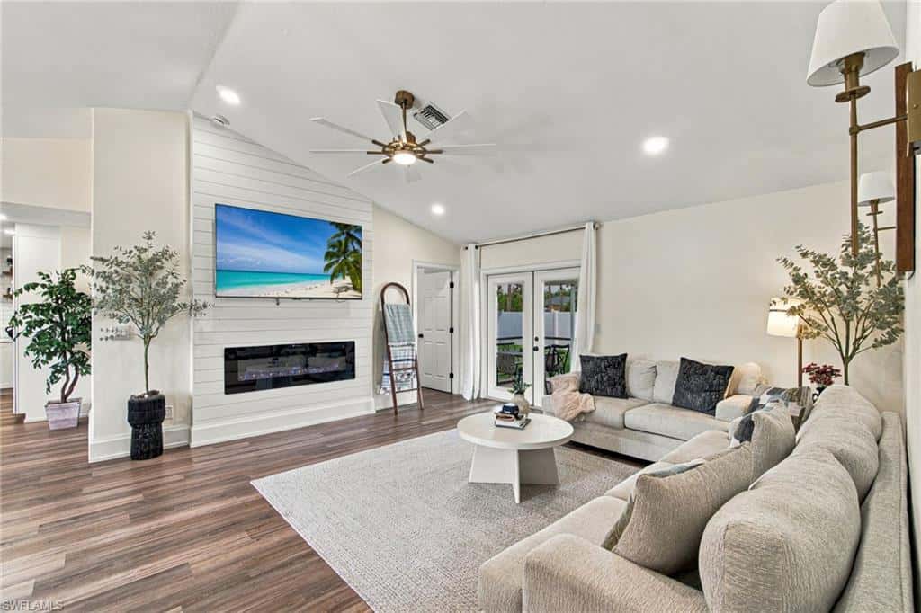 10208 Shade Tree Ct, Bonita Springs, photo 13