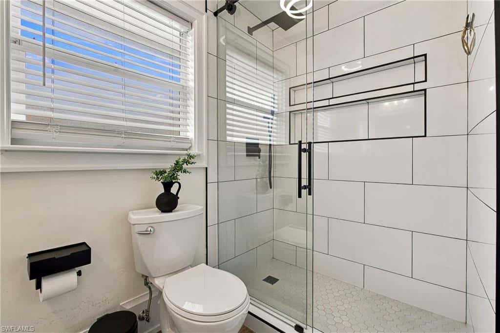 10208 Shade Tree Ct, Bonita Springs, photo 17
