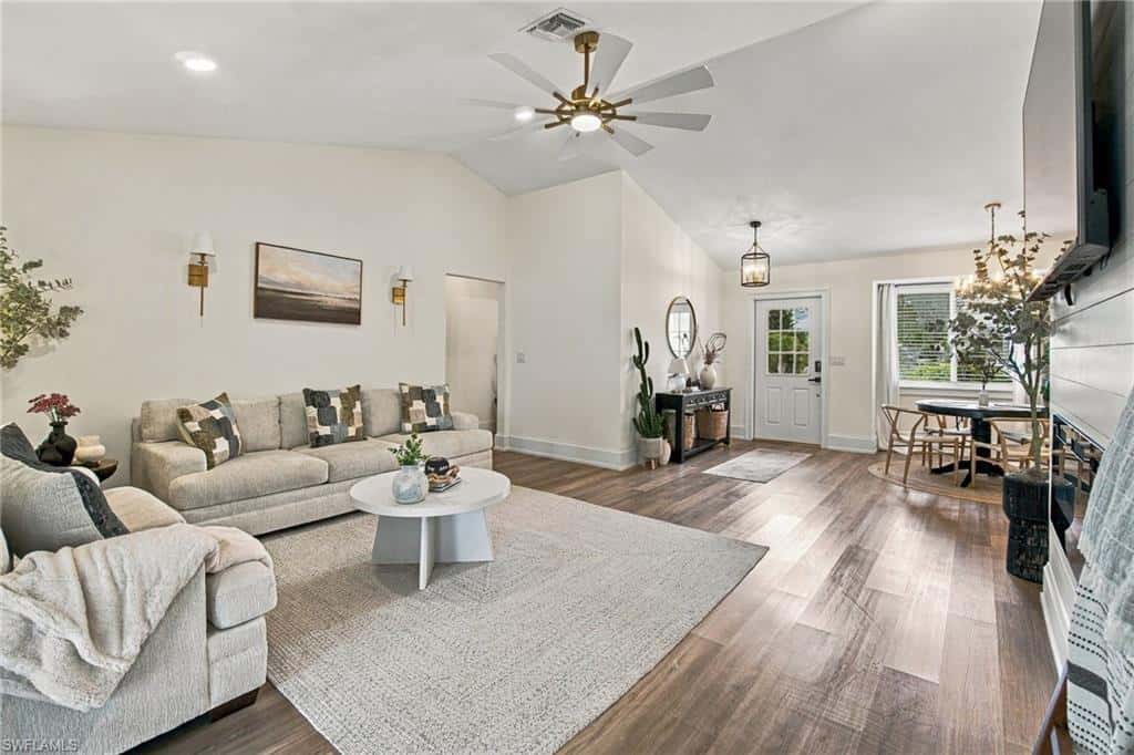 10208 Shade Tree Ct, Bonita Springs, photo 5